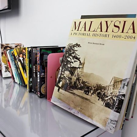 R Residence Jelutong Eksteriør bilde