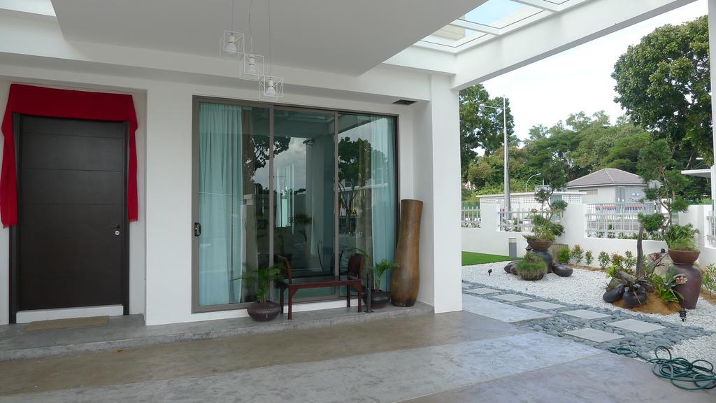 R Residence Jelutong Eksteriør bilde